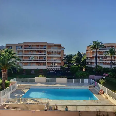 Apartment T1, Central Park, Climatisation, Piscine, Parking Prive