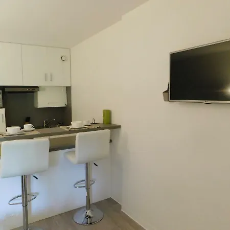 T1, Central Park, Climatisation, Piscine, Parking Prive Appartement Vallauris